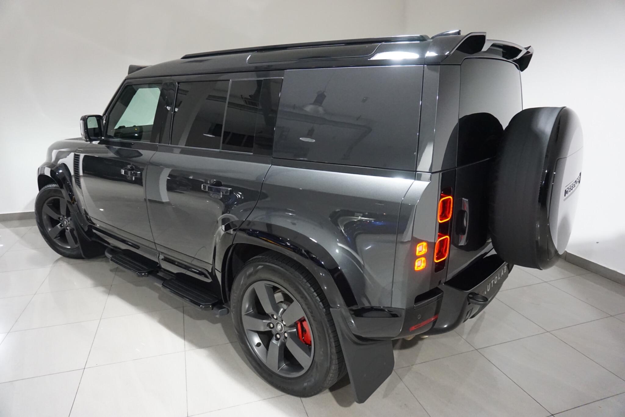 Land Rover Defender 110 3.0 D300 MHEV X-Dynamic HSE Hard Top SUV Auto 4WD MWB Euro 6 (s/s) 5dr